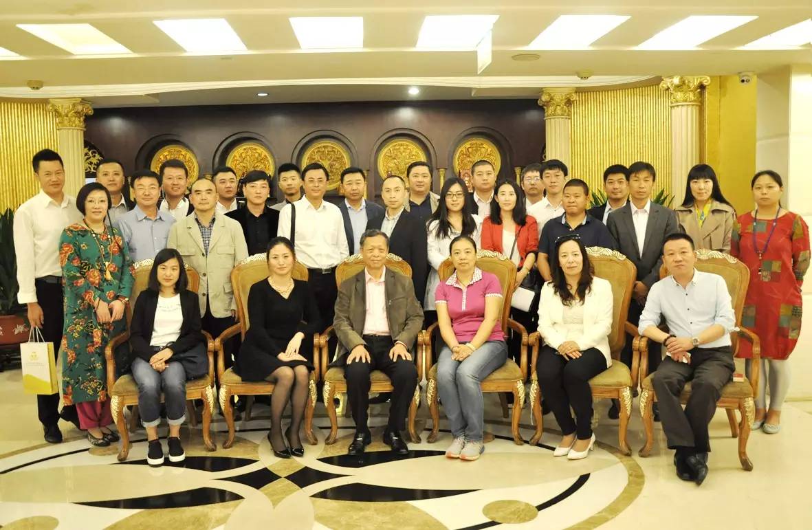 全国贵金属产业委员会(全国贵金属产业委员会高级交易师)